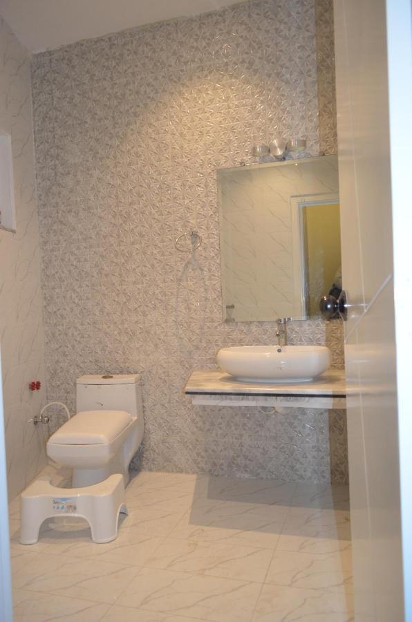 Aloche Apartments Murree Exterior photo