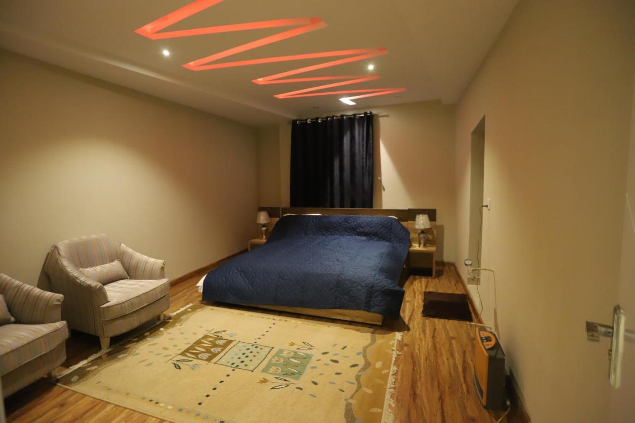 Aloche Apartments Murree Exterior photo