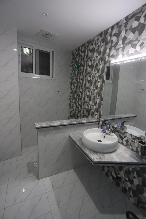 Aloche Apartments Murree Exterior photo