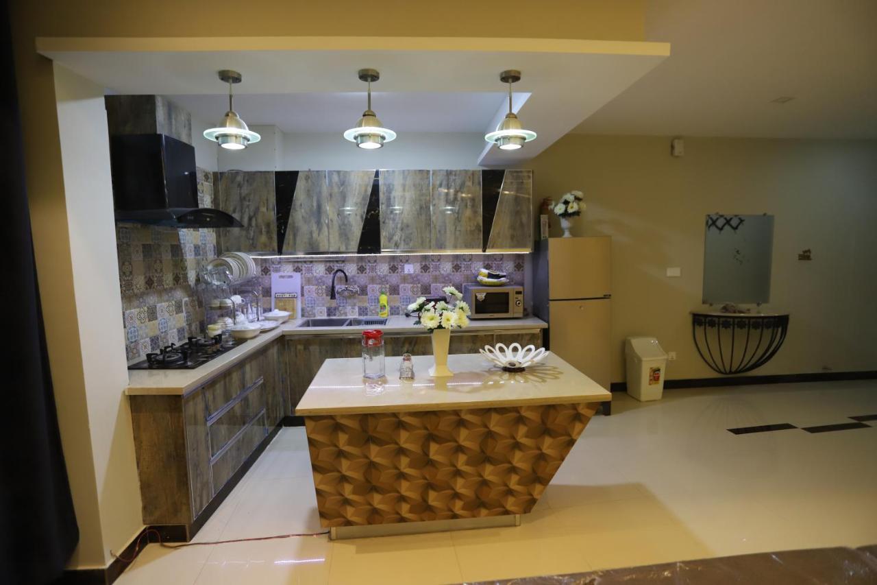 Aloche Apartments Murree Exterior photo