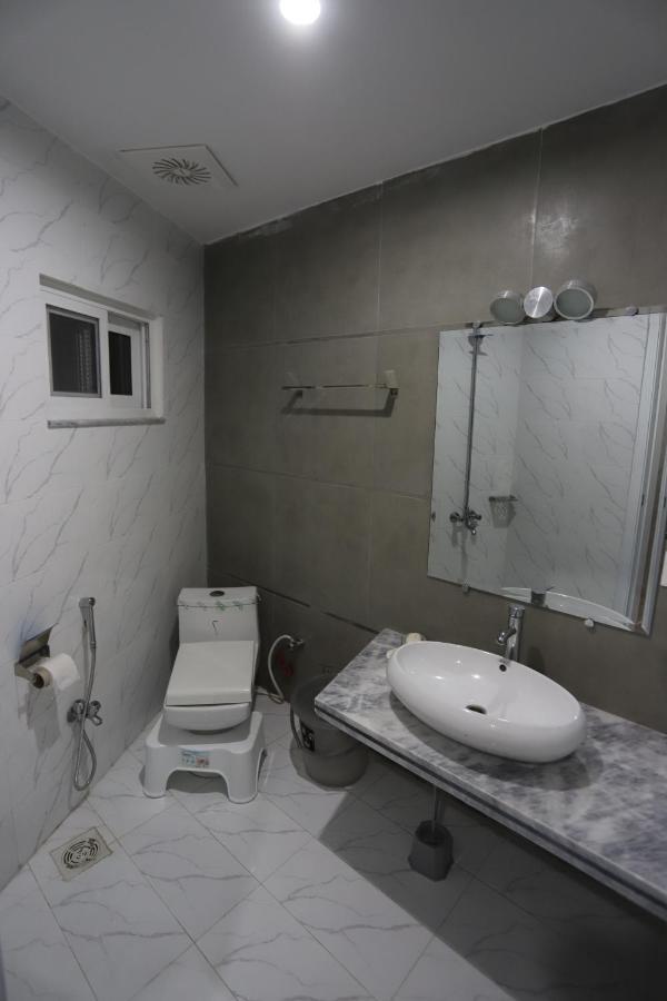 Aloche Apartments Murree Exterior photo