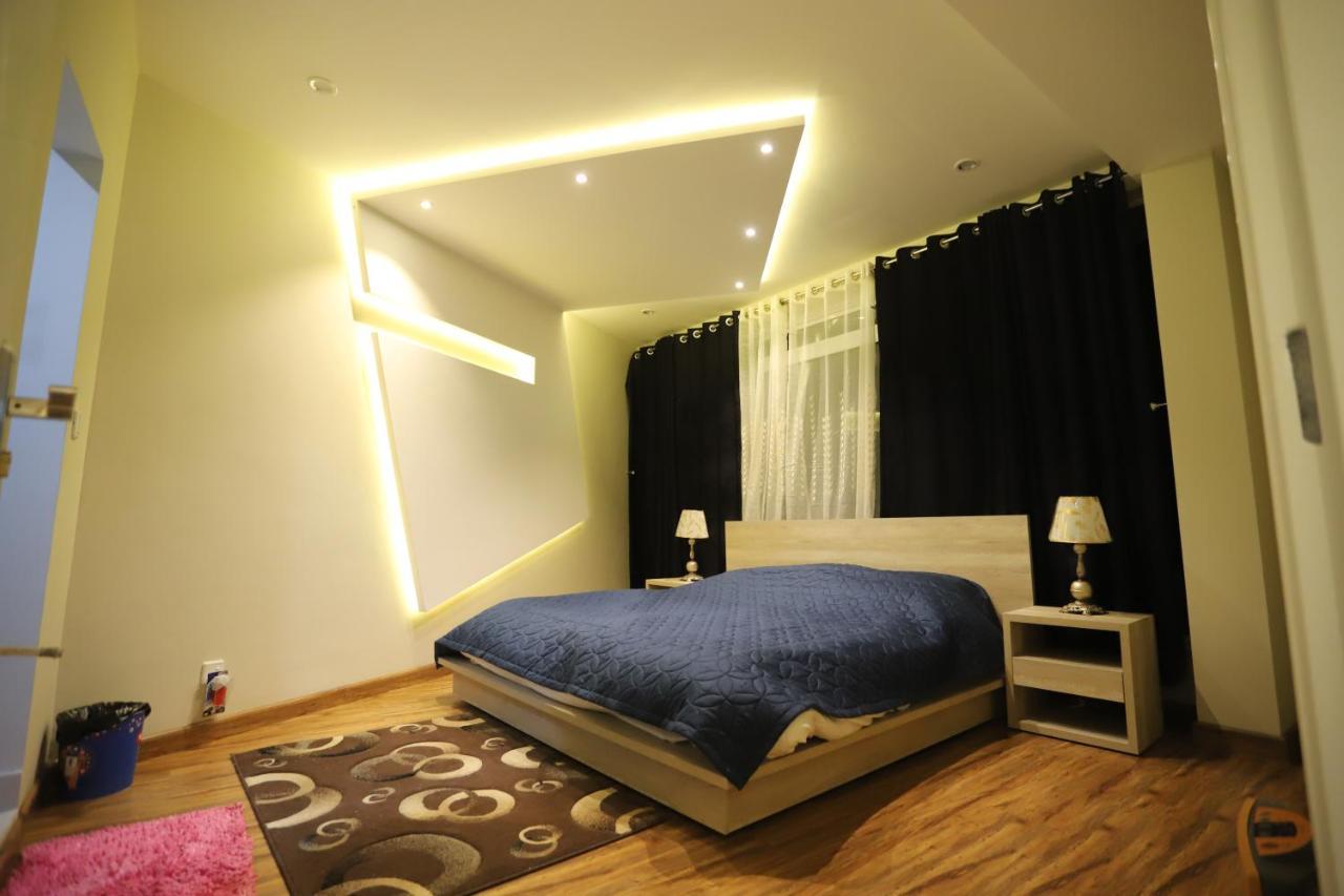 Aloche Apartments Murree Exterior photo